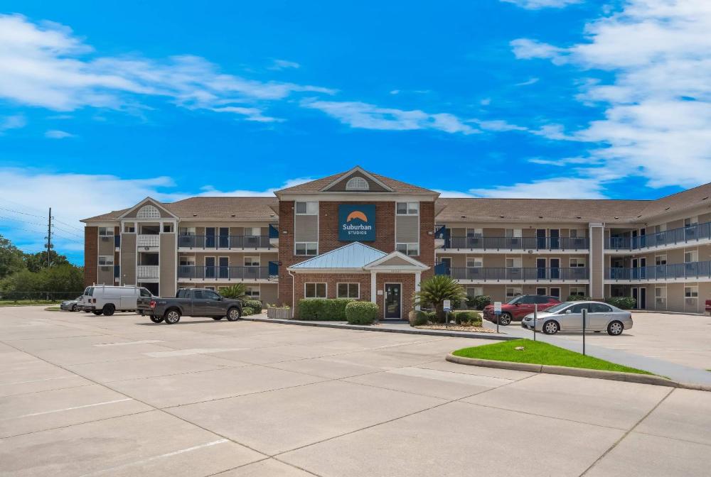 Suburban Studios Biloxi North Area